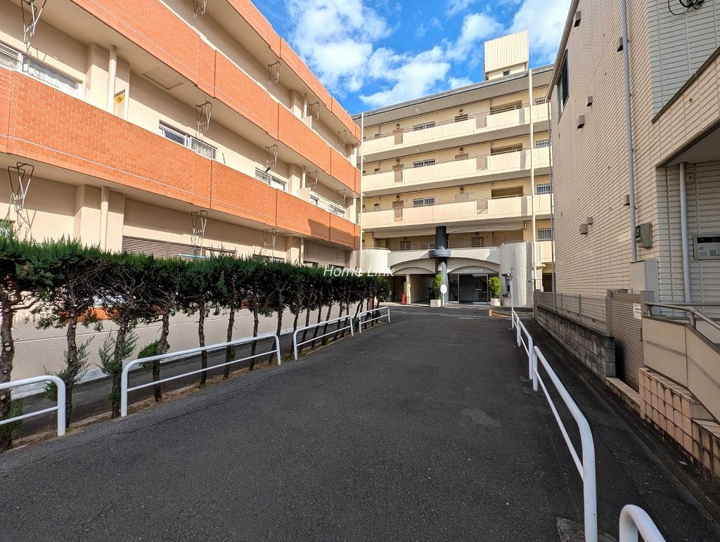 GSハイム蓮根　エントランス アプローチ